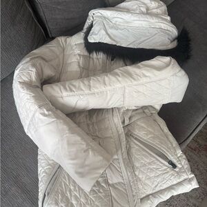 Women's Quilted Hooded Jacket - grayish looking